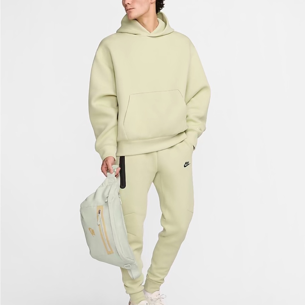 Nike Elemental Premium Fanny Pack
